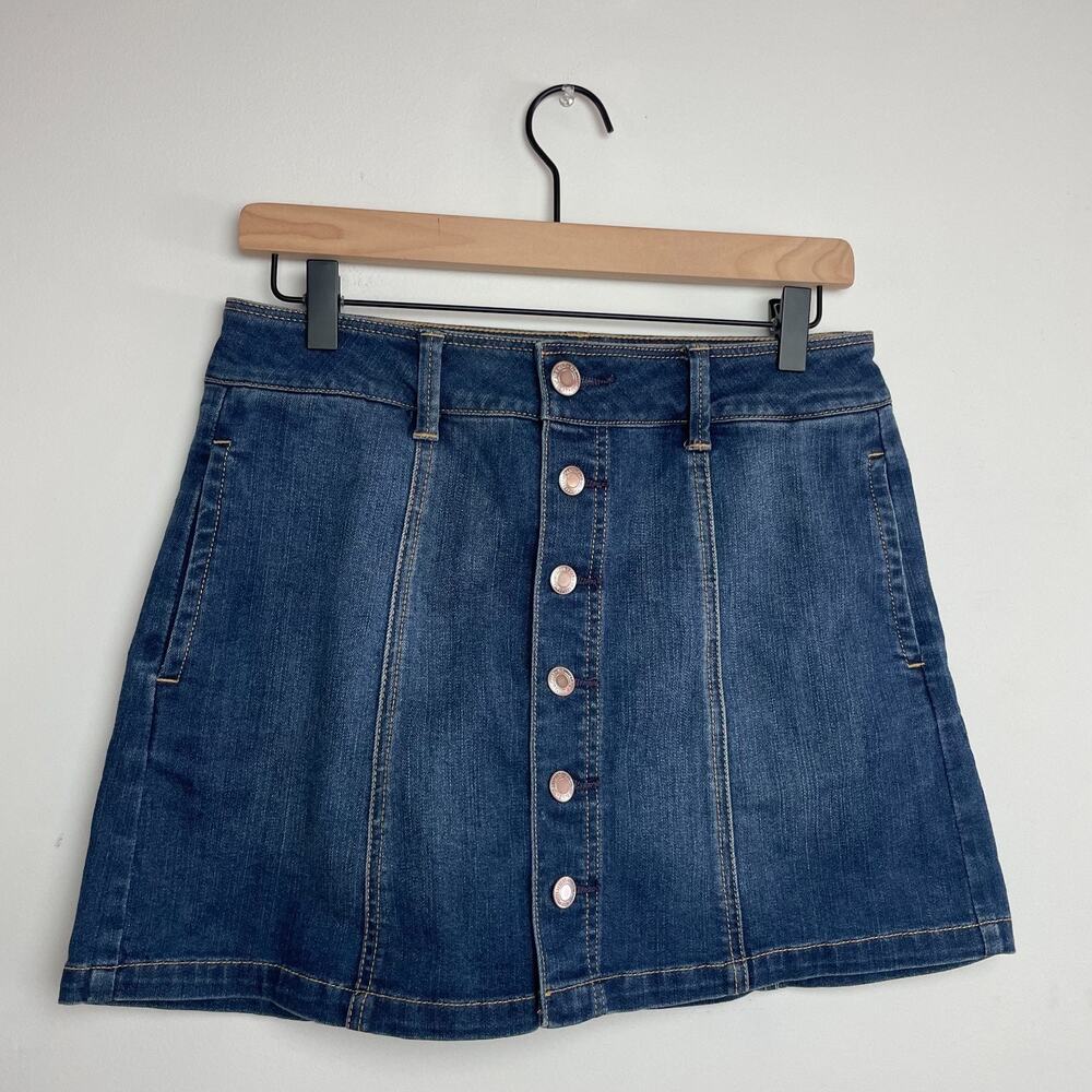 American Eagle Outfitters Denim Button Front Y2K Style Mini Skirt Size 4 Stretch